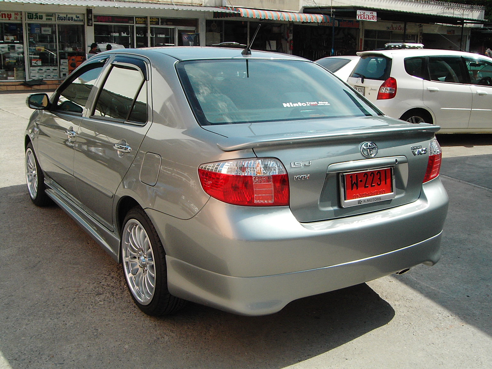 ชุดแต่ง Vios 2003-2005 สปอยเลอร์แบบแนบฝาท้ายทรงห้างOEM